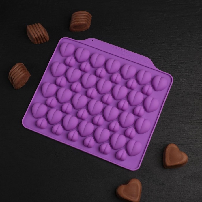 Форма для кондитерских украшений Доляна &laquo;Море сердец&raquo;, силикон, 18&times;15&times;1 см, 52 ячейки, цвет МИКС