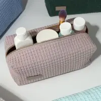 Косметичка женская на молнии TEXTURA, объёмная, большая, мягкая, розовая