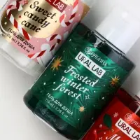 У_Winter Melody Набор в треугольной HNY, 3 геля для душа по 100 мл (10872543)