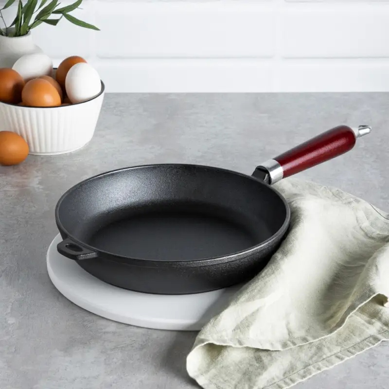 VETTA Сковорода чугун, d22х5см, деревянная ручка, индукция