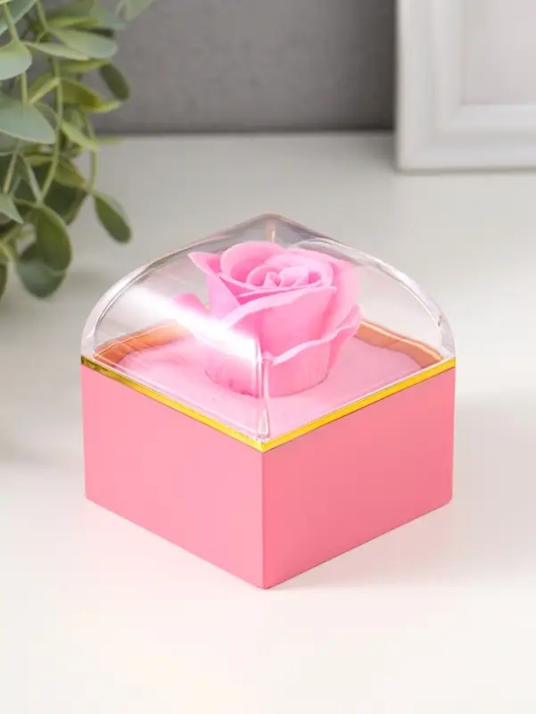 Шкатулка пластик "Роза в футляре" розовая 6,8х6,8х7,5 см