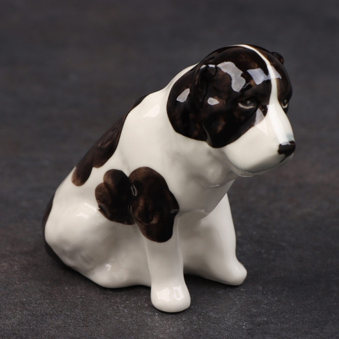 Статуэтка фарфоровая  Статуэтка фарфоровая "Алабай чёрно-белый", 10 см, авторская роспись