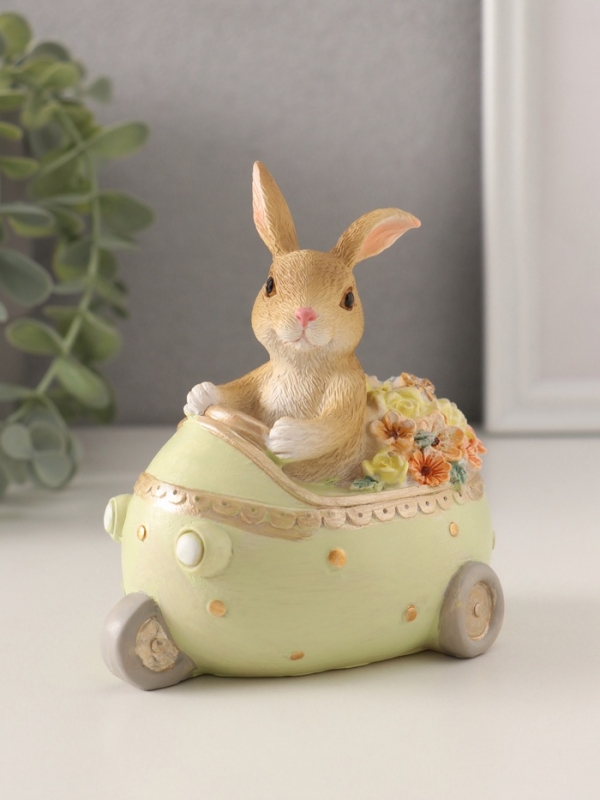 Сувенир полистоун  Сувенир полистоун "Зайчик на трёхколёсной машинке с цветами" 10х6,5х11,5 см