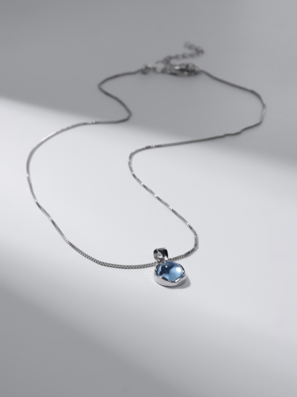 Кулон «Нежность» на цепочке, цвет голубой в серебре, 45 см Кулон «Нежность» на цепочке, цвет голубой в серебре, 45 см