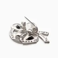 Зажим для кардигана "Ажур", капельки, цвет белый в серебре Зажим для кардигана "Ажур", капельки, цвет белый в серебре