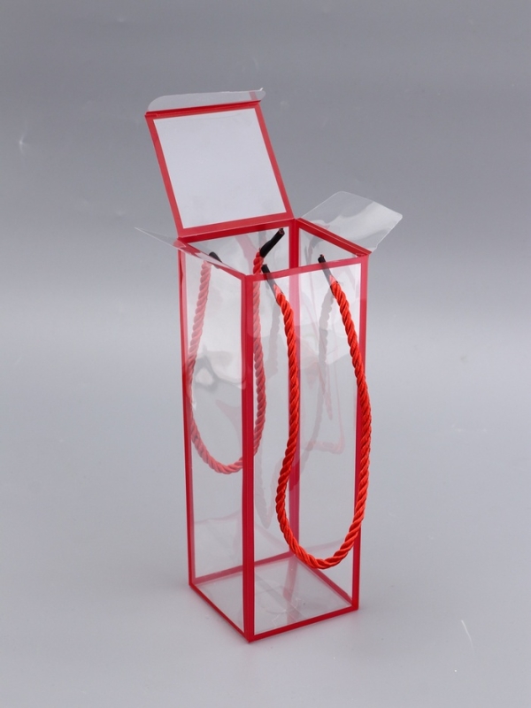 Коробка из PET с ручками, красная, 7 х 7 х 21 см Коробка из PET с ручками, красная, 7 х 7 х 21 см