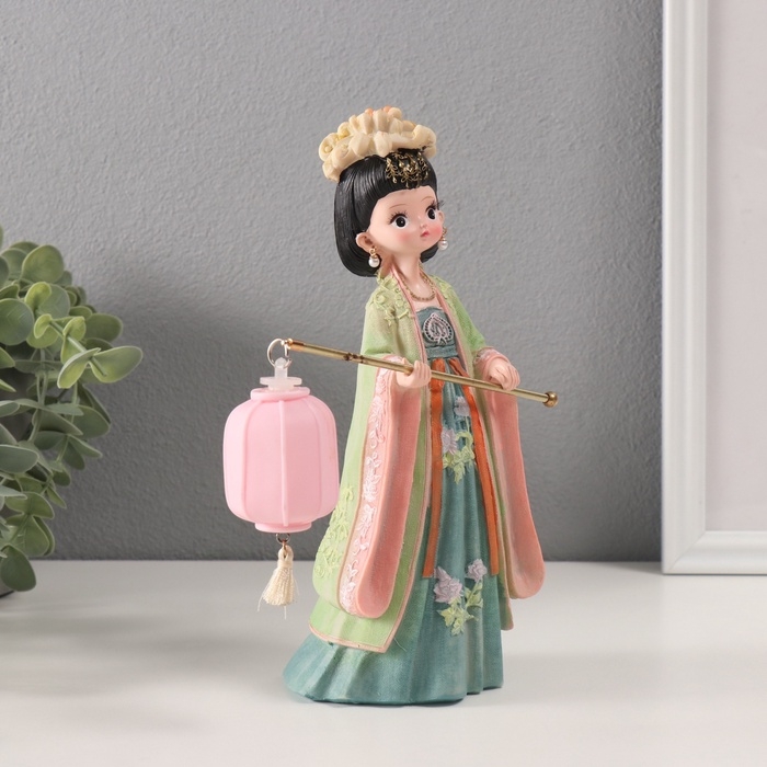 Сувенир полистоун свет  Сувенир полистоун свет "Девочка в кимоно с фонариком" зеленый 1хLR41 7,6х14х22 см