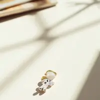 Брошь &laquo;Доктор&raquo;, девочка, цветная в золоте