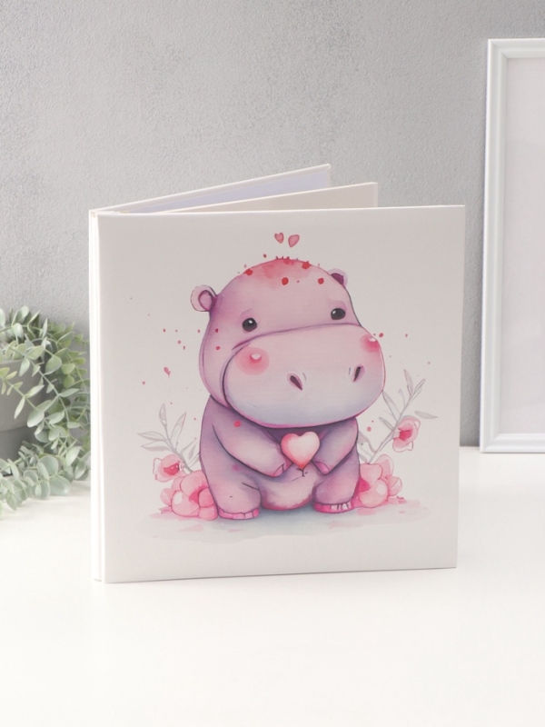 Фотоальбом магнитный 20 листов Фотоальбом магнитный 20 листов "Бегемотик с сердечком" кожзам, в коробке 2,6х32х33,5 см