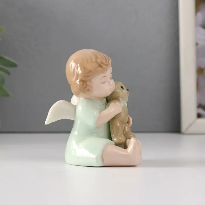 Фигурка керамика &laquo;Малышка-ангел с мягким медвежонком&raquo;, 5.5&times;5&times;8.5 см