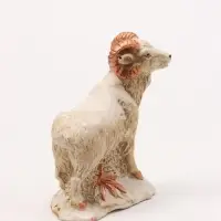 Фигурка декоративная &laquo;Коза на лужайке&raquo;, 8&times;7&times;4 см, слоновая кость