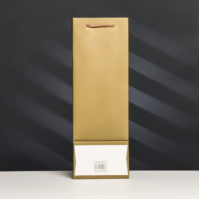 Пакет-переноска для цветов с PVC окном 12,5 × 8,5 × 36 см, золотой Пакет-переноска для цветов с PVC окном 12,5 × 8,5 × 36 см, золотой