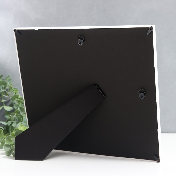 Мультирамка пластик на 4 фото (2/10х15 см, 2/5х7 см), цв. белый (пластиковый экран) Мультирамка пластик на 4 фото (2/10х15 см, 2/5х7 см), цв. белый (пластиковый экран)