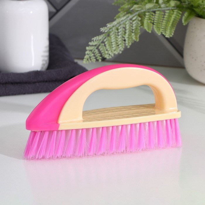 Щётка - утюжок Доляна, 17×6×8,5 см, цвет МИКС Щётка - утюжок Доляна, 17×6×8,5 см, цвет МИКС