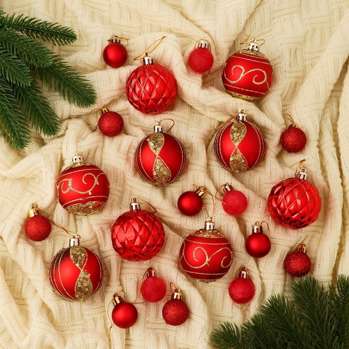 Набор шаров пластик d-2,5 и 5,5 см, 33 шт Набор шаров пластик d-2,5 и 5,5 см, 33 шт "Хоровод" красный