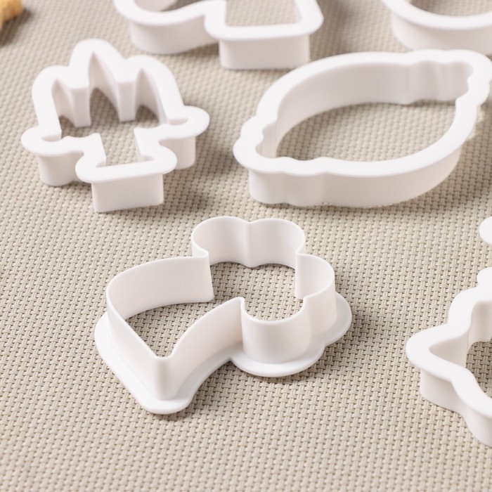 Набор форм для печенья Доляна «Праздник единорога», 8 предметов, 9×6×1,5 см, цвет белый Набор форм для печенья Доляна «Праздник единорога», 8 предметов, 9×6×1,5 см, цвет белый