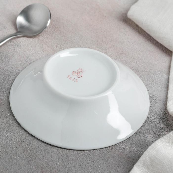 Блюдце фарфоровое «Стрекоза», 105 мл, d=11 см, цвет белый Блюдце фарфоровое «Стрекоза», 105 мл, d=11 см, цвет белый