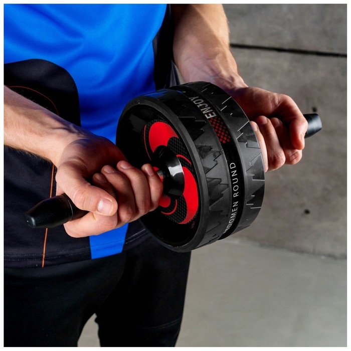 Ролик для пресса ONLYTOP, 38х17х17 см, с ковриком, цвет чёрный Ролик для пресса ONLYTOP, 38х17х17 см, с ковриком, цвет чёрный