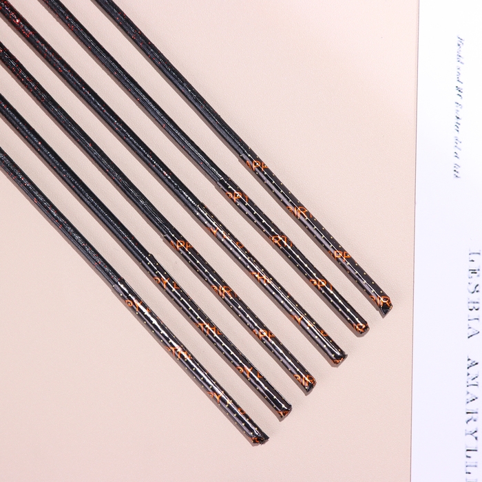 Набор свечей в торт, 6 штук Набор свечей в торт, 6 штук "Сияние", красно-черный, 17 см