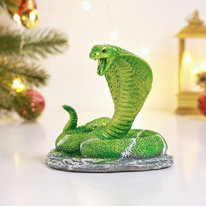 Новый год. Символ 2025. Фигура Новый год. Символ 2025. Фигура "Змея Кобра" цветная, 9х12см