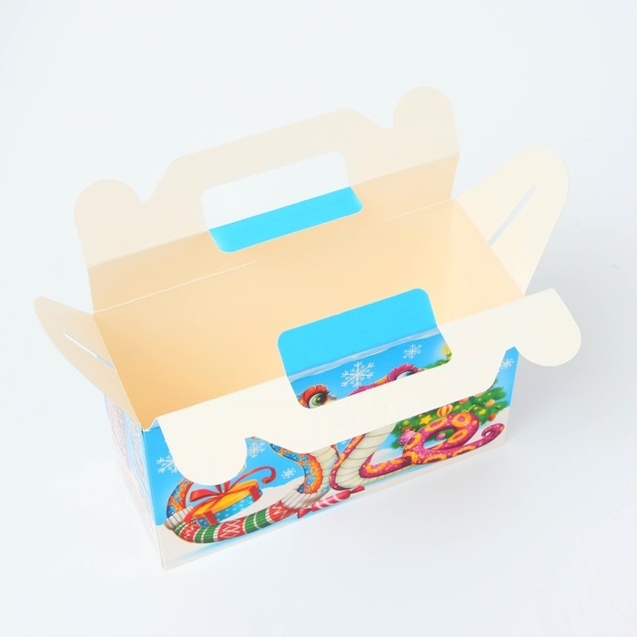 Подарочная коробка Новогодняя Подарочек малый Подарочная коробка Новогодняя Подарочек малый "Змейки" с анимацией 17,5 х 7 х 10,5 см.