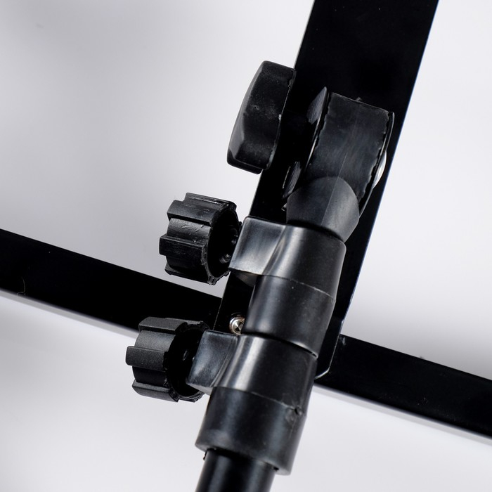 Пюпитр (подставка для нот) с чехлом, высота 140 см, складной Пюпитр (подставка для нот) с чехлом, высота 140 см, складной