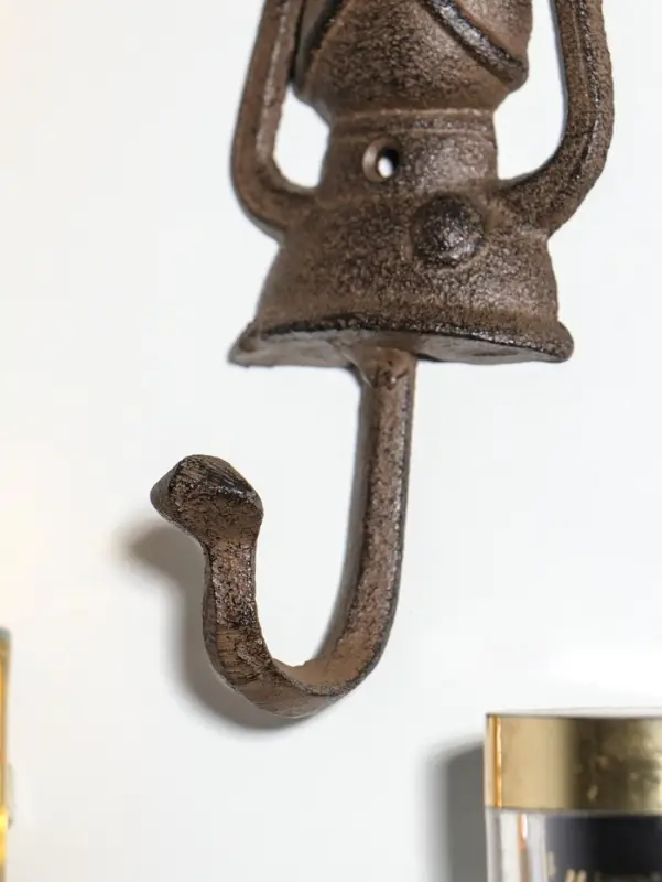 Крючок настенный &laquo;Походный фонарь&raquo;, ключница декоративная, чугун, 19&times;8&times;8.8 см