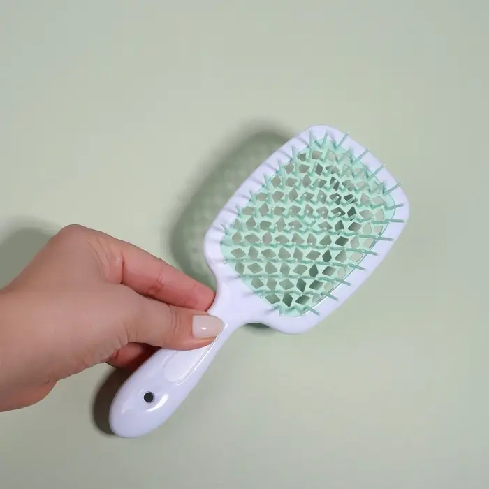 Расчёска массажная, широкая, вентилируемая, 8.5&times;20.5&plusmn;1 см, белая, бирюзовая