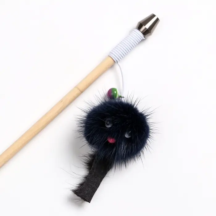 Дразнилка - удочка &laquo;Норковый зверек&raquo;, на деревянной палочке, цвет МИКС