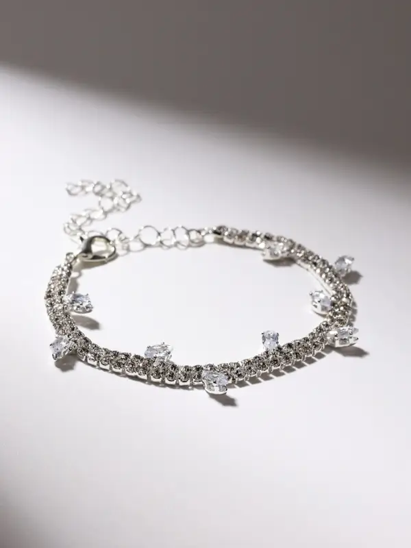 Браслет со стразами &laquo;Амелия. Лепестки&raquo;, L=23 см, белый в серебре