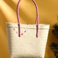 Сумка плетёная на застёжке «Девочка с букетом», 40×10×55 см, пластик, бело-розовая Сумка плетёная на застёжке «Девочка с букетом», 40×10×55 см, пластик, бело-розовая