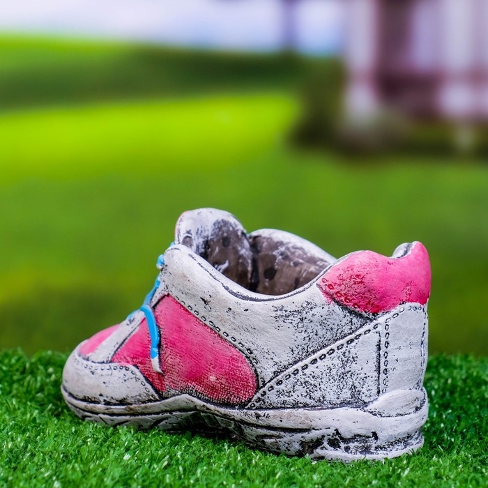 Горшок Горшок "Кроссовок" красно-белое, 16,4*8*10см