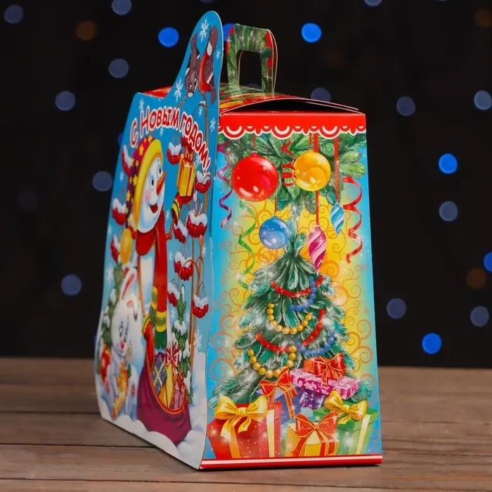 Подарочная коробка «Снеговик с подарком» 16×10×18 см Подарочная коробка «Снеговик с подарком» 16×10×18 см