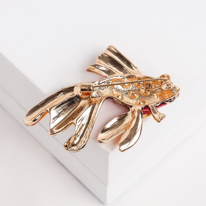 Брошь «Рыбка», цвет красно-золотой в золоте Брошь «Рыбка», цвет красно-золотой в золоте