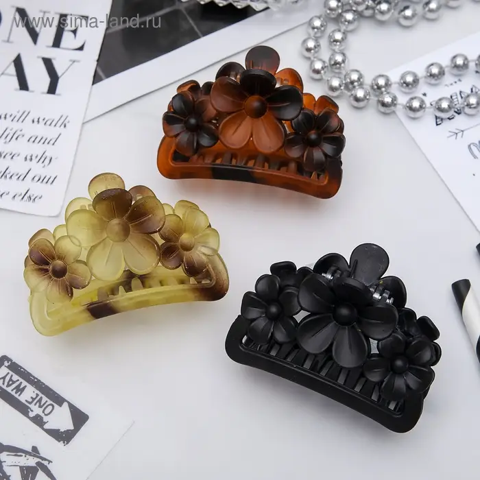 Крабик для волос «Матовый», три цветка, 6 см, МИКС