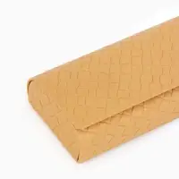 Футляр для очков на магните, размер 15.5&times;6&times;3 см, бежевый