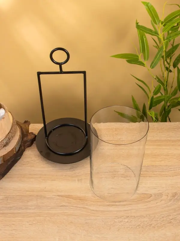 Подсвечник со стеклом Подсвечник со стеклом "Гейт" алюминий 18х18х29 см