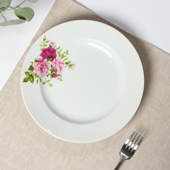 Тарелка фарфоровая «Маркиза», d=24 см, белая Тарелка фарфоровая «Маркиза», d=24 см, белая