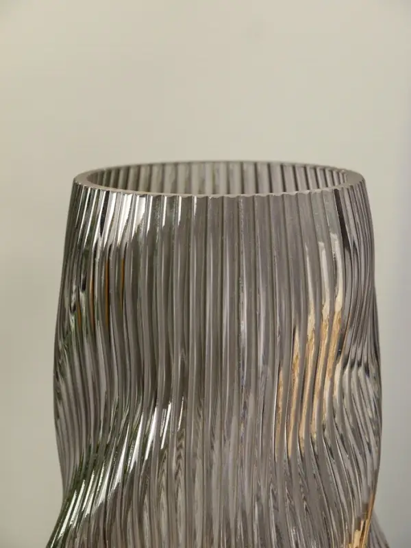 Ваза стекло настольная  Ваза стекло настольная "Венди" 29х12х10 см, серый