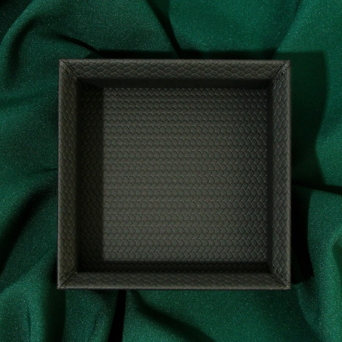 Шкатулка для украшений из экокожи, 15,3 х 15,3 см Шкатулка для украшений из экокожи, 15,3 х 15,3 см