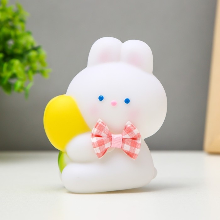 Ночник Ночник "Зайчик" LED от батареек бело-жёлтый 8х10 см RISALUX