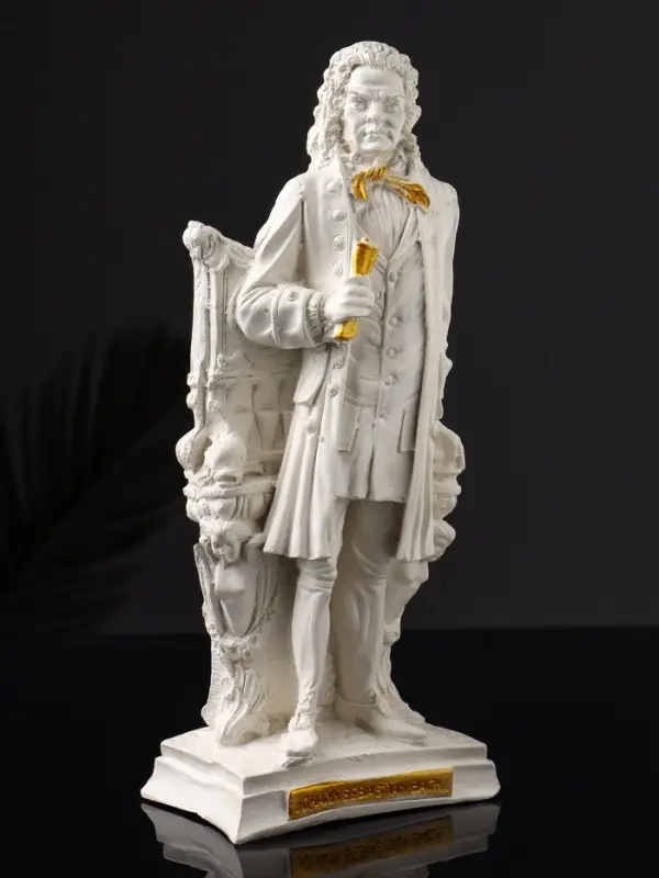 Фигура  Фигура "Бах" 20х7х5 см , белый с позолотой