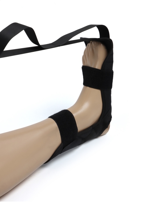 Эспандер-лента с захватами для мышц ног, цвет черный Эспандер-лента с захватами для мышц ног, цвет черный