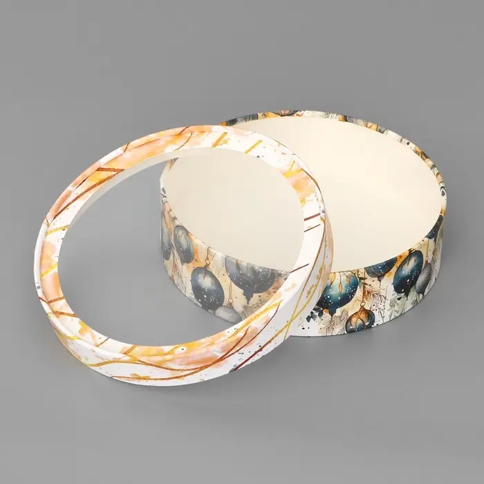 Коробка подарочная новогодняя для макарун тубус с окном &laquo;Шарики&raquo;, 20&times;6 см