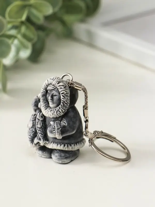 Брелок Брелок "Хант с вязанкой рыбы маленький" 4,1 см