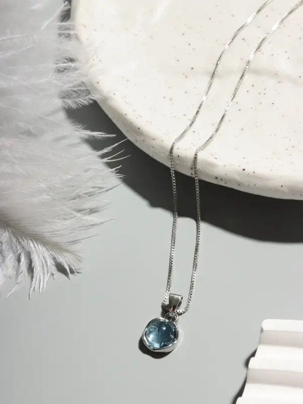 Кулон &laquo;Нежность&raquo;, на цепочке, голубой в серебре, 45 см