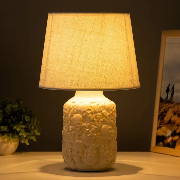 Лампа настольная RISALUX &laquo;Череп&raquo;, Е14, 40 Вт, 23&times;23&times;34.5 см