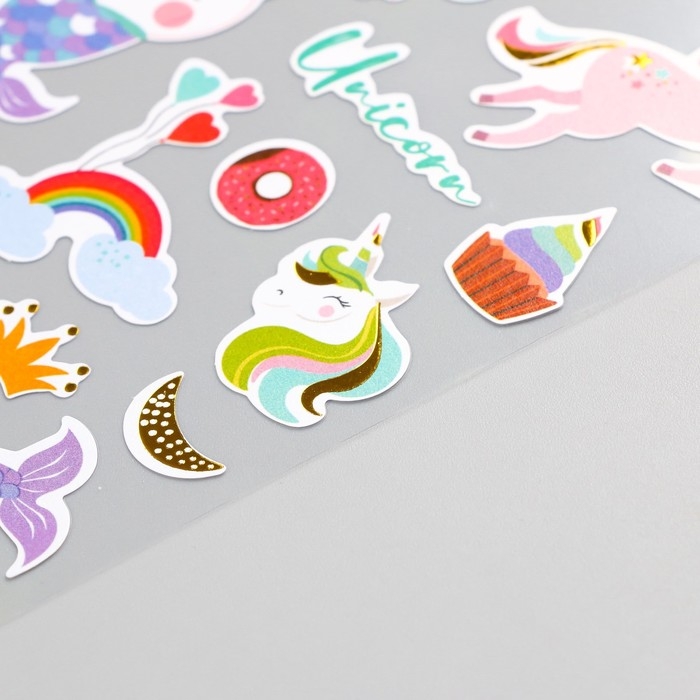 Наклейка пластик золотое тиснение Наклейка пластик золотое тиснение "Зверята" МИКС 10,5х23 см