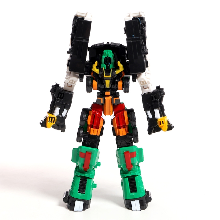 Робот «Автобот», собирается из 2 машин Робот «Автобот», собирается из 2 машин