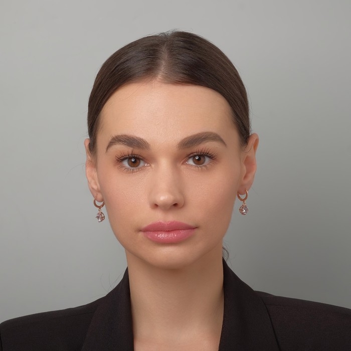 Серьги со стразами «Блум» висячие, цвет белый в золоте